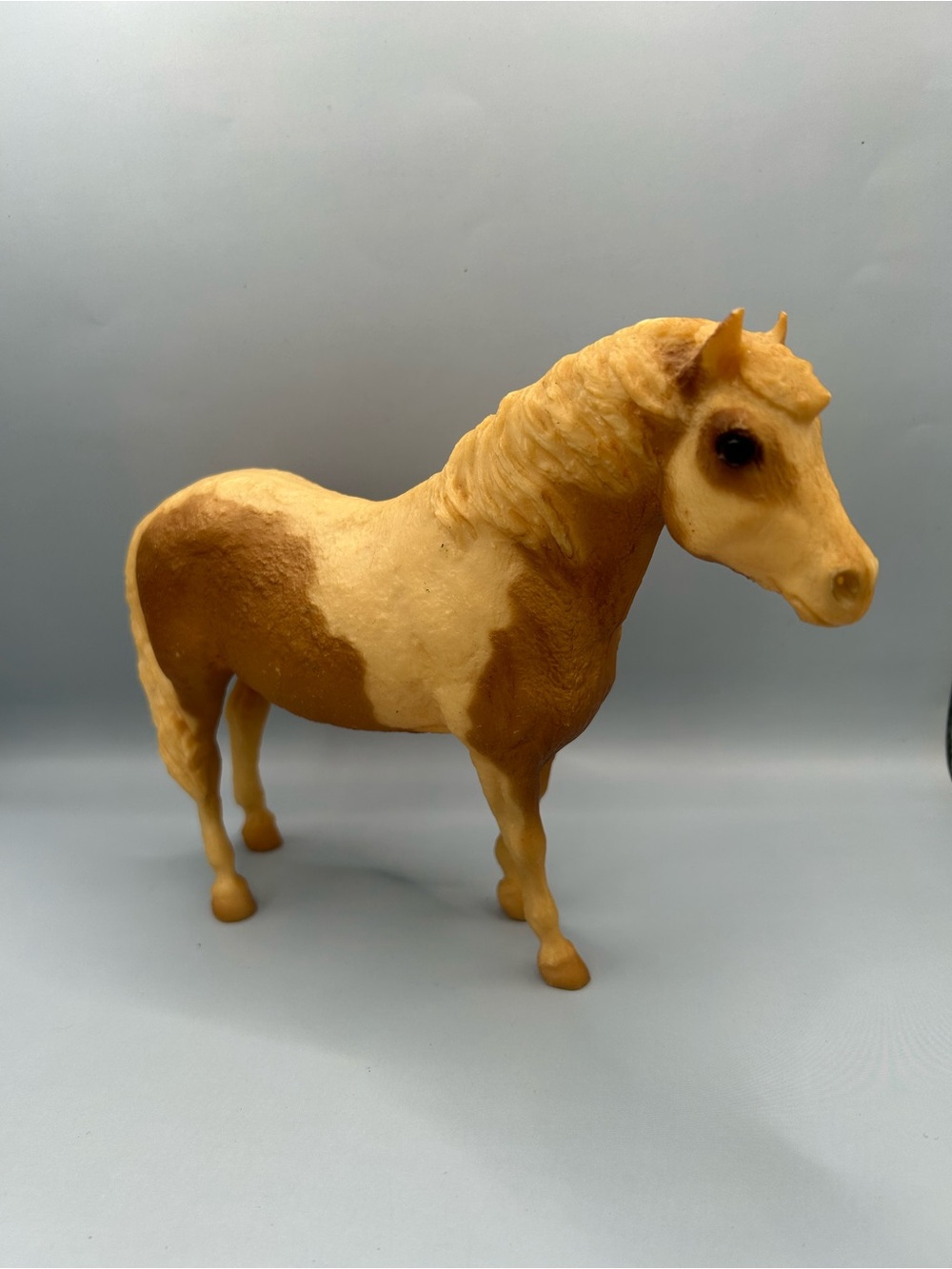 Vintage Breyer Horse Magnificent Tan & White Pinto Misty of Chincoteague Horse